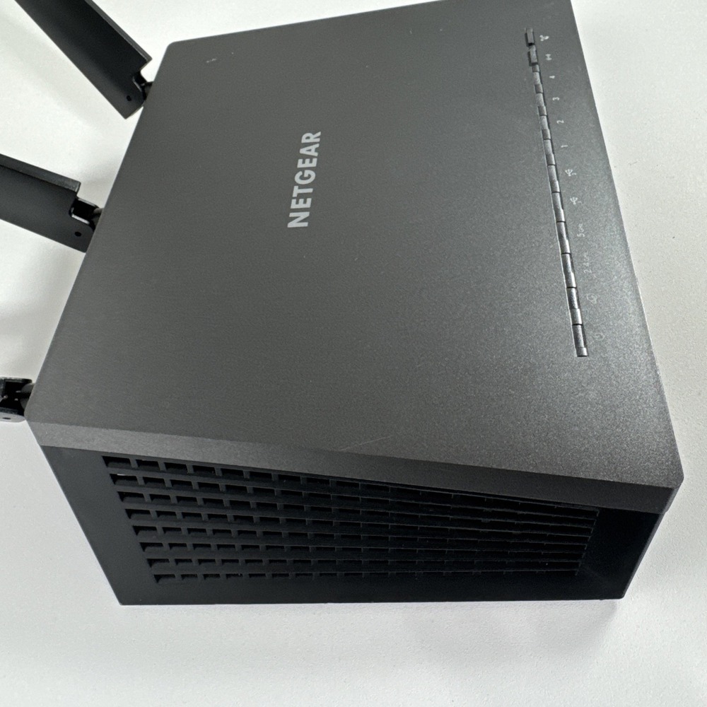 Netgear‎ Nighthawk AC9100 R7000 - Picture 4 of 16